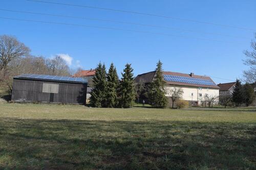 Foto - 7 Zimmer Bauernhaus, Landhaus zum Kaufen in Feldatal