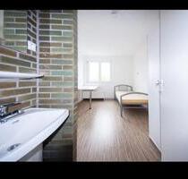 Voll möbliertes Zimmer (Frau) in Ludwigsburg