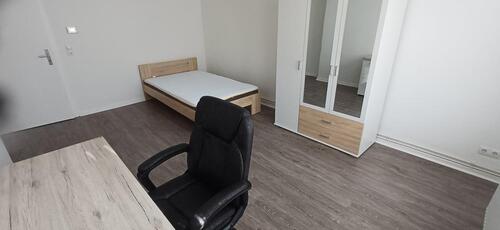 Foto - Möbliertes WG Zimmer für Frauen