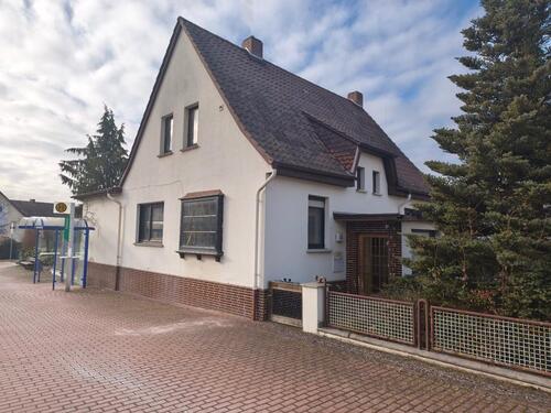 Foto - Einfamilienhaus mit Garten u. Ausbaupotential in Heringen (Werra)