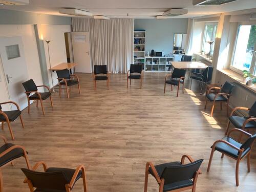 Foto - Seminarraum - 30,00 EUR Kaltmiete, ca.  80,00 m²