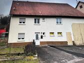 Foto - Älteres Bauernhaus mit viel Potenzial