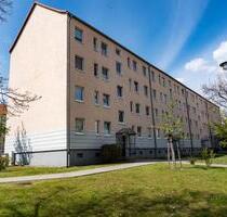 Bad mit ebenerdiger Dusche! - 350,00 EUR Kaltmiete, in Aschersleben (PLZ: 06449)