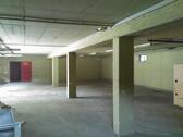 Foto - Lagerraum im UG einer kleinen Halle