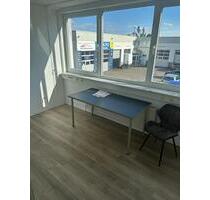 Bürofläche im Maintal - 350,00&nbsp;EUR Kaltmiete, ca.&nbsp; 15,00&nbsp;m&sup2; in Maintal (PLZ: 63477)