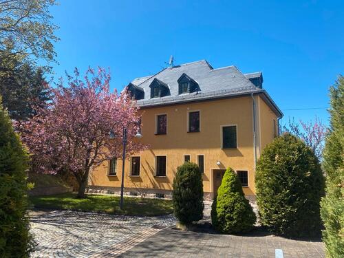 Foto - Mehrfamilienhaus mit Gewerbeeinheit