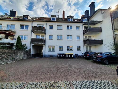 Foto - Attraktive vollst. renovierte 3,5 Zimmer Wohnung mit Stellplatz