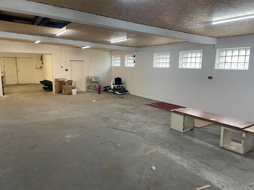 Foto - Lagerhalle - 800,00 EUR Kaltmiete,