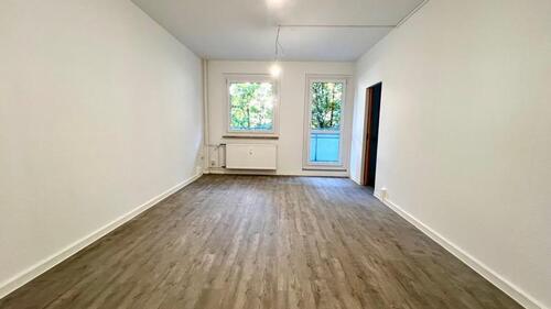 Foto - Wir sanieren für Sie: 2-Zimmerwohnung mit Balkon im 1.Obergeschoß!