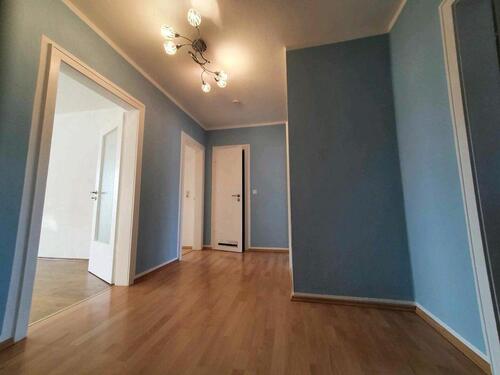 Foto - Helle 3-Zimmer-Wohnung mit Balkon im 3. OG in Garbsen, Garage opt