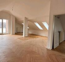 Moderne kernsanierte lichtdurchflutete Dachgeschosswohnung - Prüm