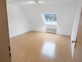 Foto - Vorankündigung: 2,5-Zi-DG-Wohnung mit Balkon & Stellplatz