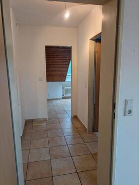 Foto - 2.5 Zimmer Dachgeschoßwohnung in Wöllstadt