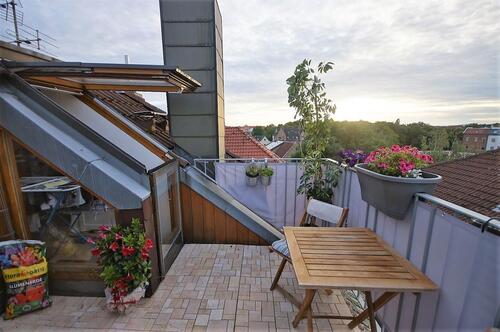 Foto - Helle 3-Zimmer-Maisonette-Dachgeschosswohnung mit Dachterrasse un