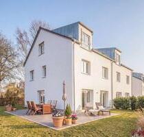 Familiengerechte, moderne Haushälfte in grüner Lage - München Allach-Untermenzing