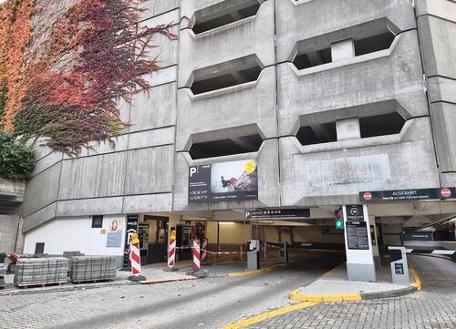 Foto - Parkhaus Stellplatz zur Untermiete