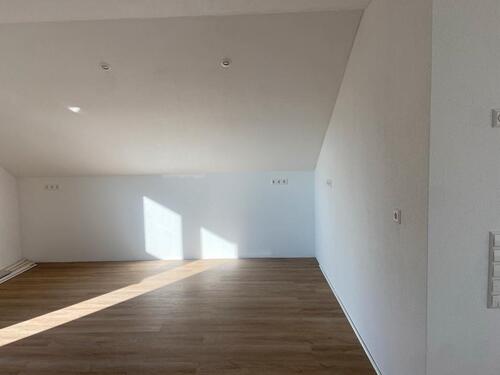 Foto - 4 Zimmer Dachgeschoßwohnung zur Miete in Schwendi