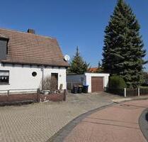 Doppelhaushälfte mit 85m² Wohnfläche und 700m² Grundstück - Hettstedt