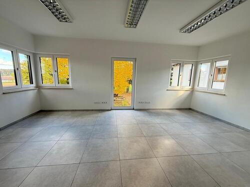 Foto - 2 Büroräume zu vermieten - 340,00 EUR Kaltmiete,