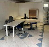 Lager & Büro - 630,00&nbsp;EUR Kaltmiete, ca.&nbsp; 60,00&nbsp;m&sup2; in Lollar (PLZ: 35457)