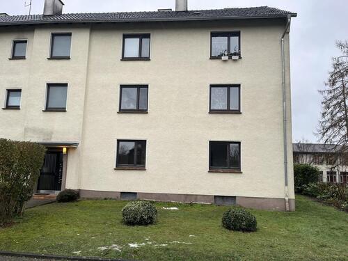 Foto - ** Renovierte 3 -ZIMMERWOHNUNG MIT TAGESLICHTBAD**