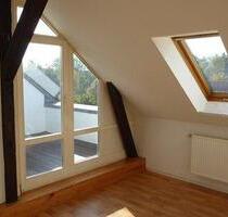 3 Raum Dachgeschosswohnung mit Balkon - Brüel