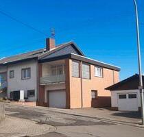 Gut gepflegtes freistehendes Mehrgenerationenhaus am Ortsrand - Herschweiler-Pettersheim