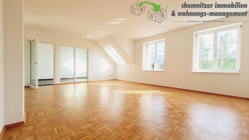 Foto - Barrierefreie 4-Raum-Dachgeschosswohnung mit 3 Bädern, Fußbodenheizung & Aufzug