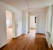 3,5-Zimmer-Dachgeschosswohnung mit EBK, Garage & Keller - Pfinztal