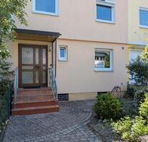 Privatverkauf: Reihenmittelhaus in Nürnberg-Laufamholz