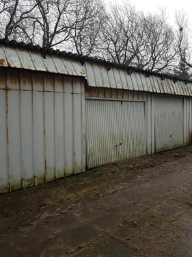 Foto - überdachter Stellplatz für Wohnwagen oder Anhänger