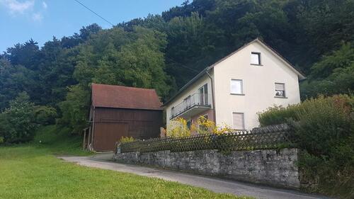 Foto - Haus in Einzellage mit Waldgrundstück