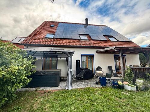 Foto - Einfamilienhaus zum Kaufen in Roßtal