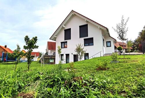 Foto - Einfamilienhaus (massiv) mit Einliegerwohnung Energieeffizienz A+