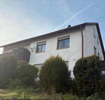 Zweifamilienwohnhaus zu verkaufen - Gädheim