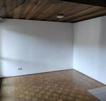 Sehr schöne Etagenwohnung im 2. Stockwerk über 2 Ebenen - Parsberg