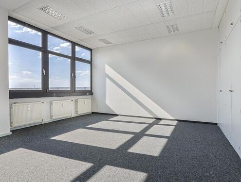 Foto - Frisch renoviertes 28 m² Büro - 469,00 EUR Kaltmiete, ca.  37,45 m²