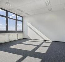 Frisch renoviertes 28 m² Büro - 469,00 EUR Kaltmiete, ca.  37,45 m² in Neuss (PLZ: 41468) Gnadental