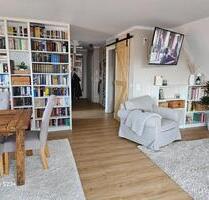 Vollständig renovierte 3-Zimmer-DG-Wohnung mit Loggia und Einba - Wiernsheim