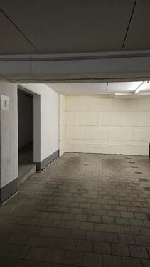 Foto - Tiefgaragenstellplatz in S-Vaihingen – sicherer Stellplatz