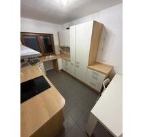 3 Zimmer Wohnung (teilmöbliert) mit Küche, Bad, WC in Berkheim - Esslingen am Neckar Pliensauvorstadt