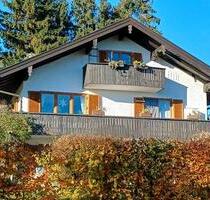 Gemütliche 2-Zimmer-Dachgeschosswohnung in Breitbrunn - Breitbrunn am Chiemsee