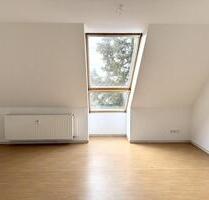 Sofort verfügbar – attraktive 2-Zimmer-Dachgeschosswohnung | Wannenbad | kompakt & gut geschnitten - Beeskow