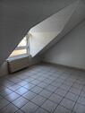 Foto - Schöne Dachgeschosswohnung in Schwalbach inkl. Küche zu vermieten