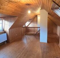 Geräumige 4-Zimmer-Altbauwohnung über 3 Etagen mit Terrasse - Bärnau