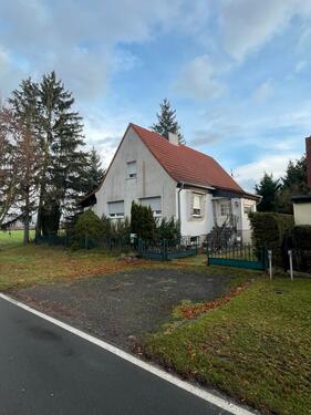 Foto - Ländliches Einfamilienhaus mit viel Grün in Hindenburg