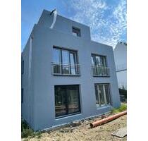 Moderne Erdgeschoss-Eigentumswohnung mit großem Garten – Neubau - Wuppertal Arrenberg