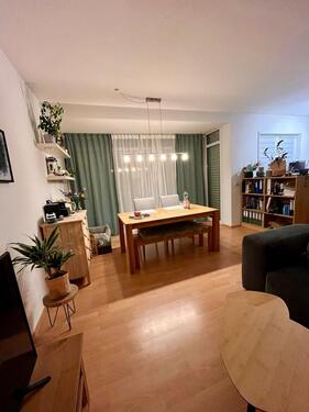 Foto - Balkonwohnung zur Miete - 700,00 EUR Kaltmiete, ca.  70,80 m²