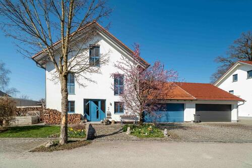 Foto - Qualität statt Prunk – großes EFH, Sauna, Pool, Weinkeller Party