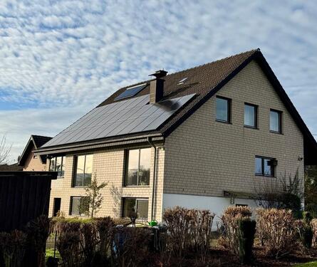 Foto - Einfamilienhaus mit Einliegerwohnung in ruhiger Wohnlage